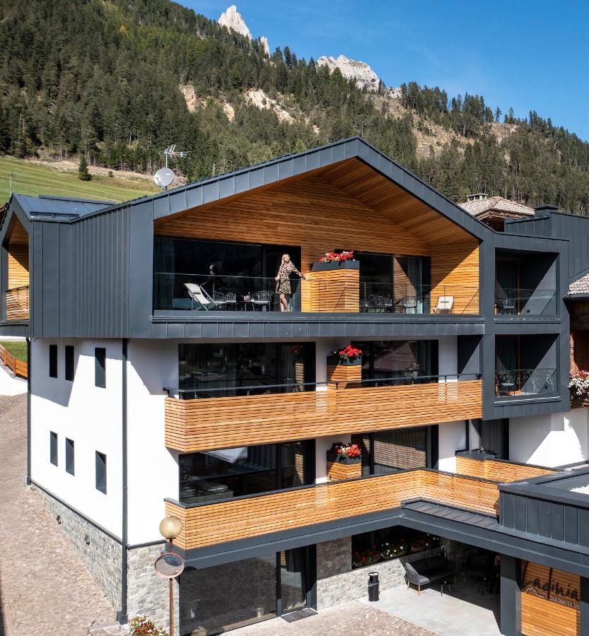 Hotel Ladinia Dolomites View بوتسا دي فاسّا المظهر الخارجي الصورة